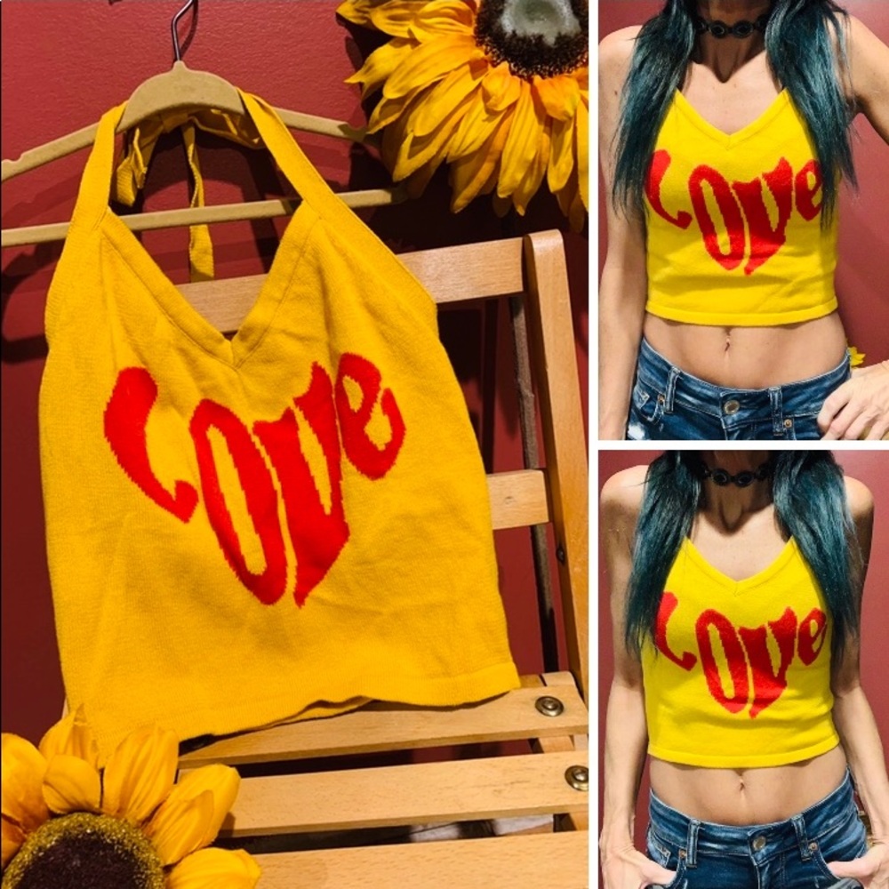 ❤️Love❤️Halter Top✌️NWT